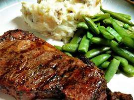steak potatoes beans green mashed